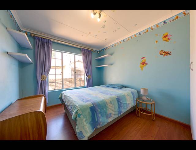 3 BEDROOM TOWNHOUSE FOR SALE IN KYALAMI HILLS